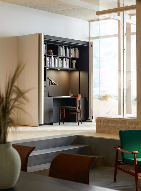 Als kreatives und voll funktionsfähiges Homeoffice bietet der Pocket-Systemschrank next125 einen hellen und funktionalen Arbeitsplatz
